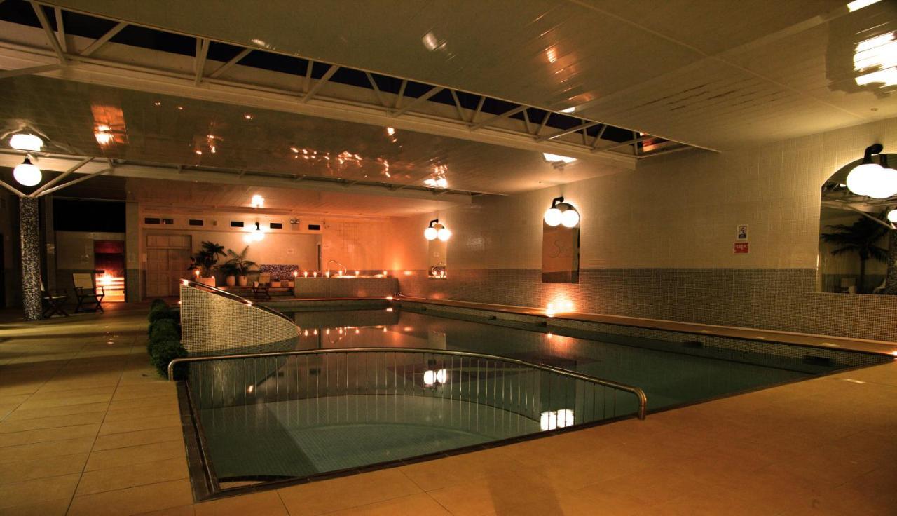 County Arms Birr Hotell Exteriör bild
