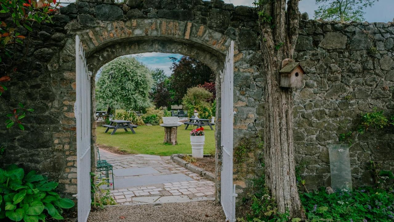 County Arms Birr Hotell Exteriör bild