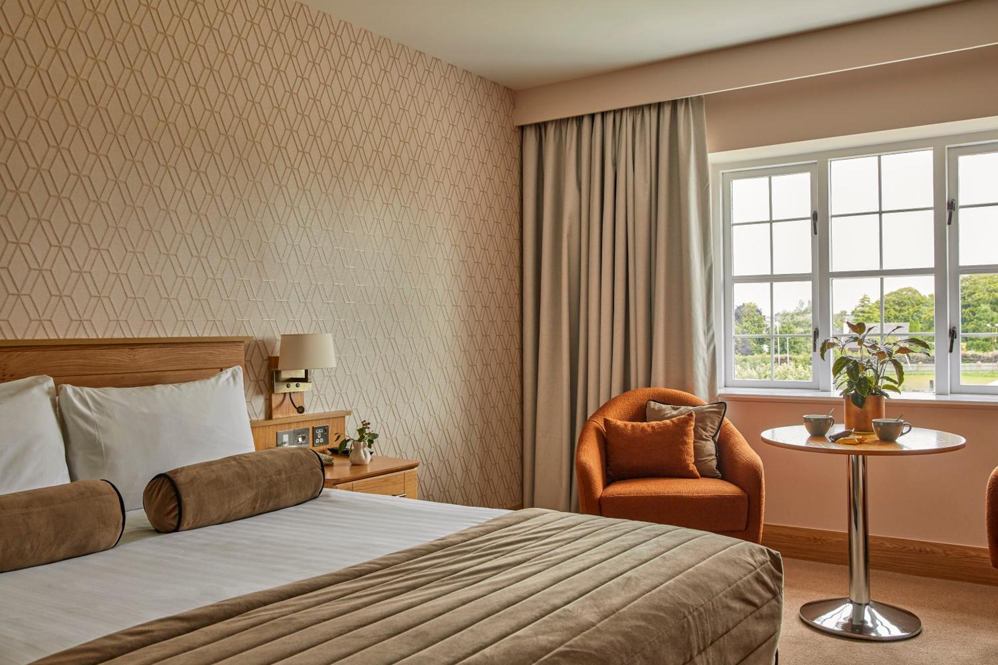 County Arms Birr Hotell Exteriör bild