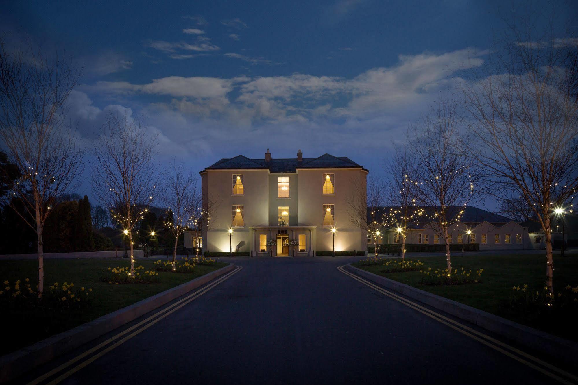 County Arms Birr Hotell Exteriör bild