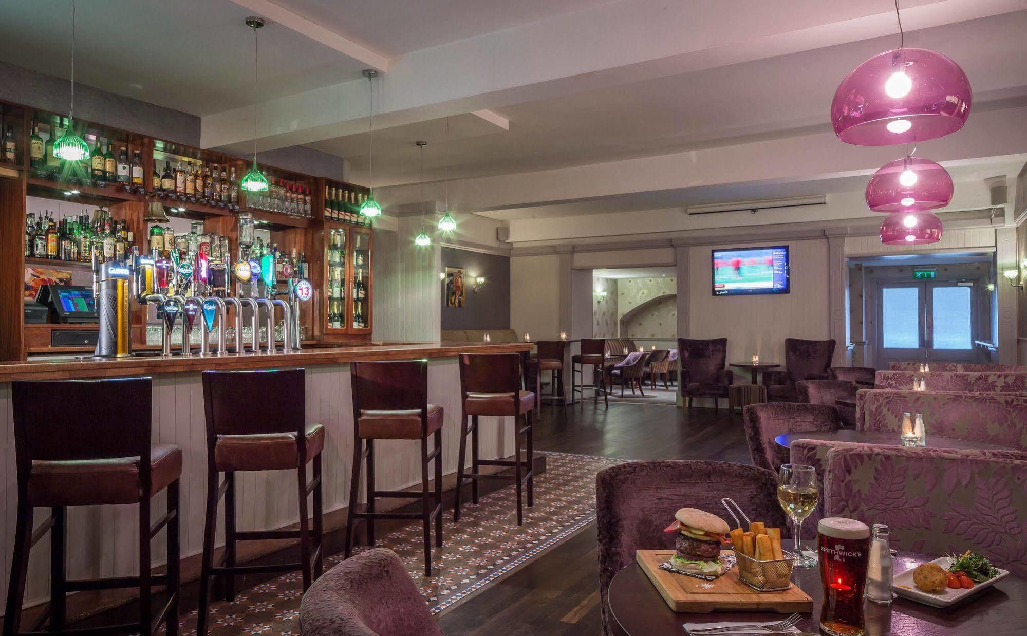 County Arms Birr Hotell Exteriör bild